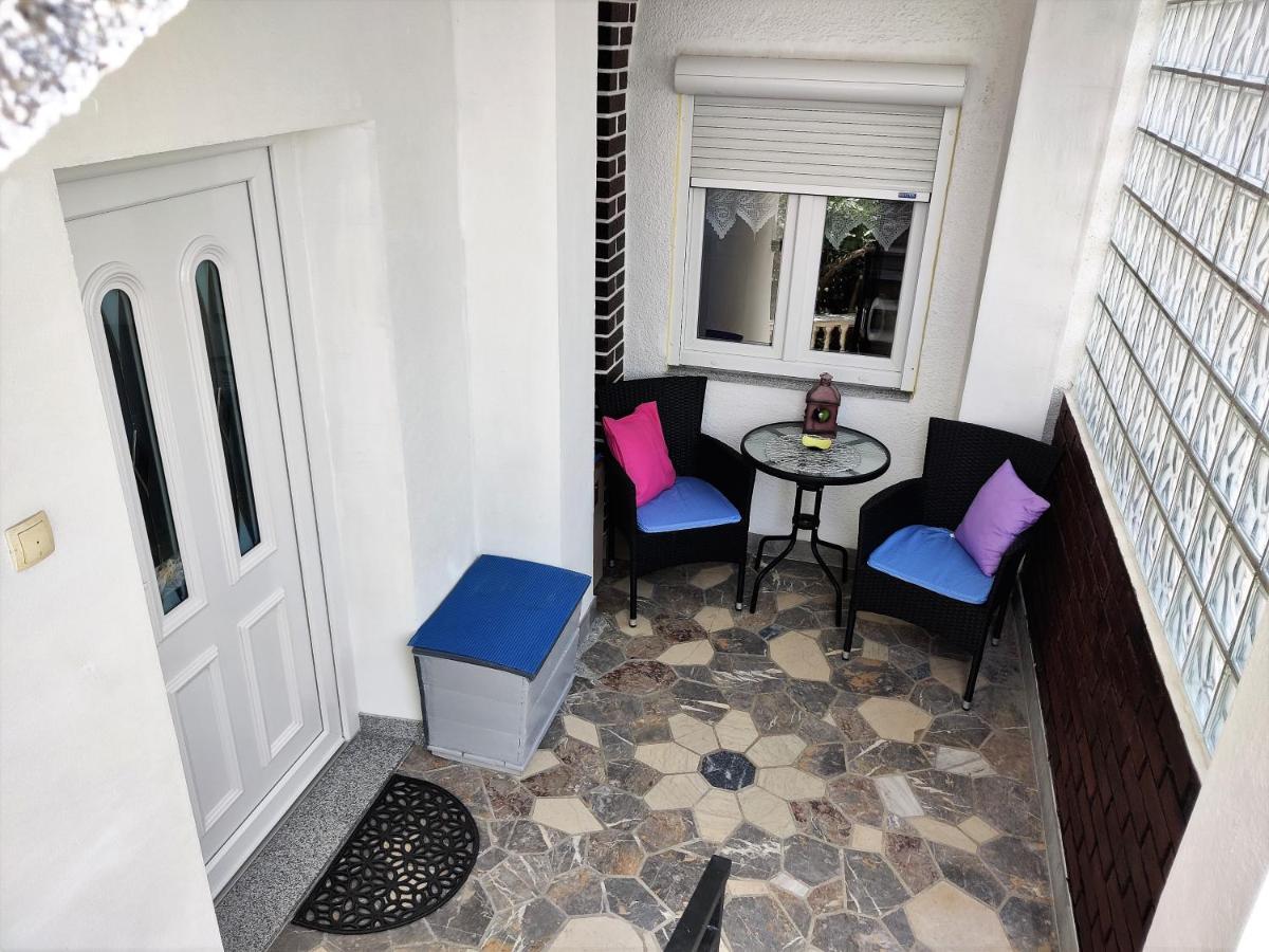 Apartments Ema Crikvenica Exterior foto