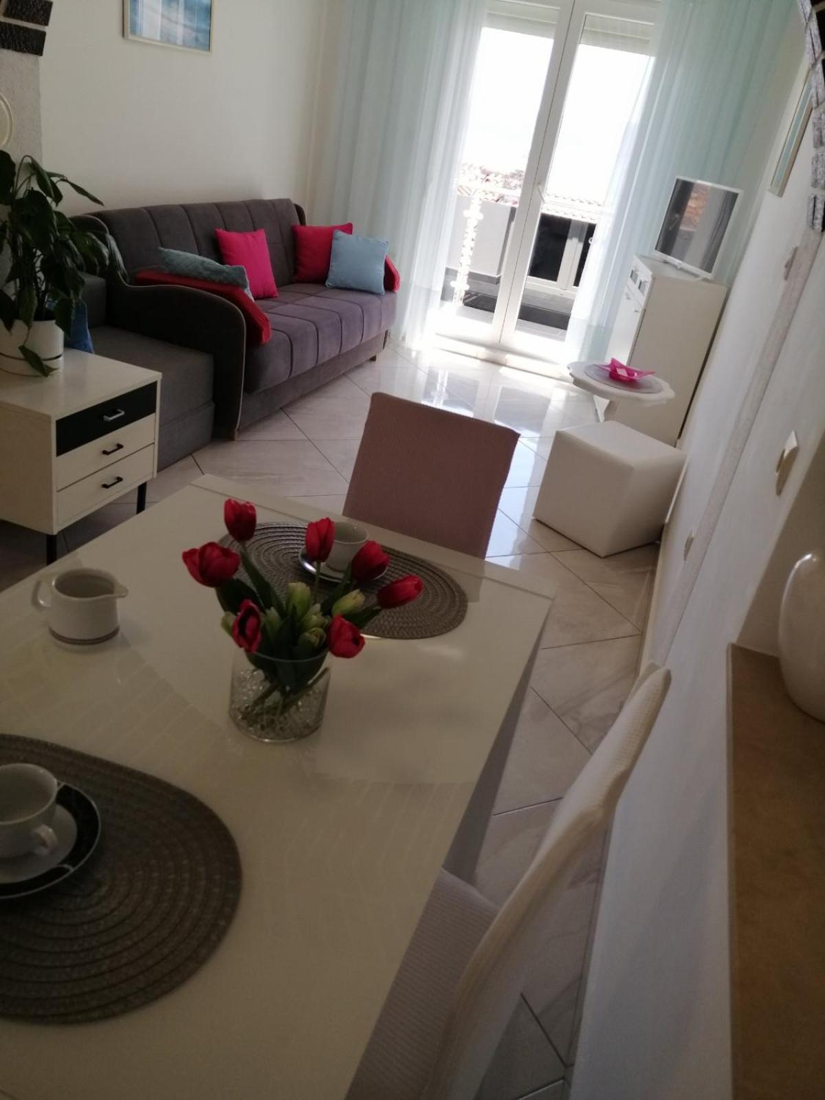 Apartments Ema Crikvenica Exterior foto